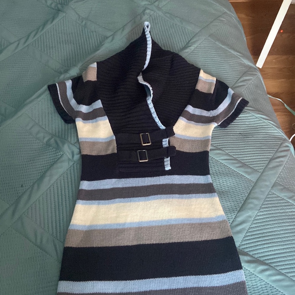 Comfy Cool Tone Formal Dress